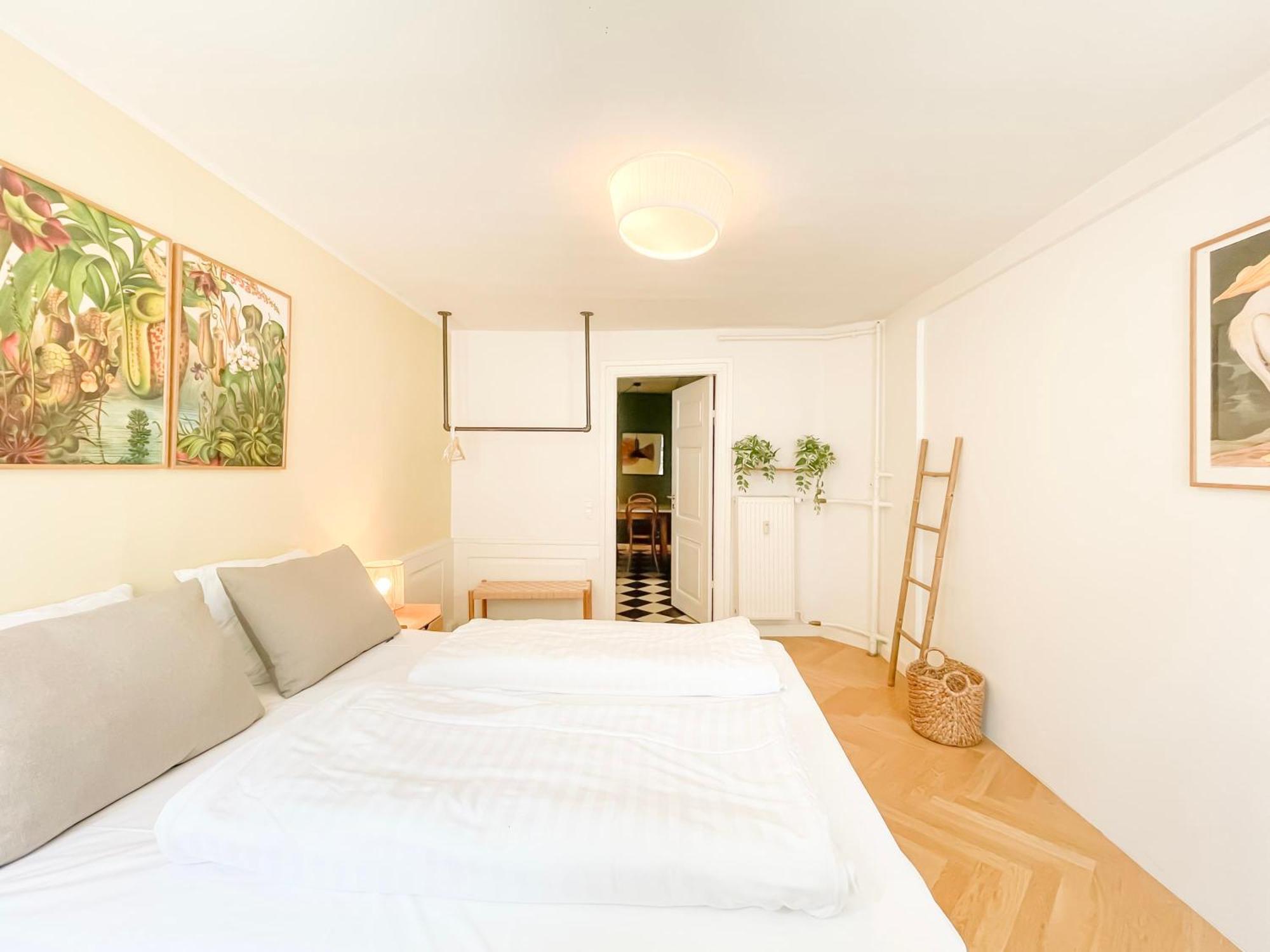 Large Apartment With 4 Bedrooms In コペンハーゲン エクステリア 写真