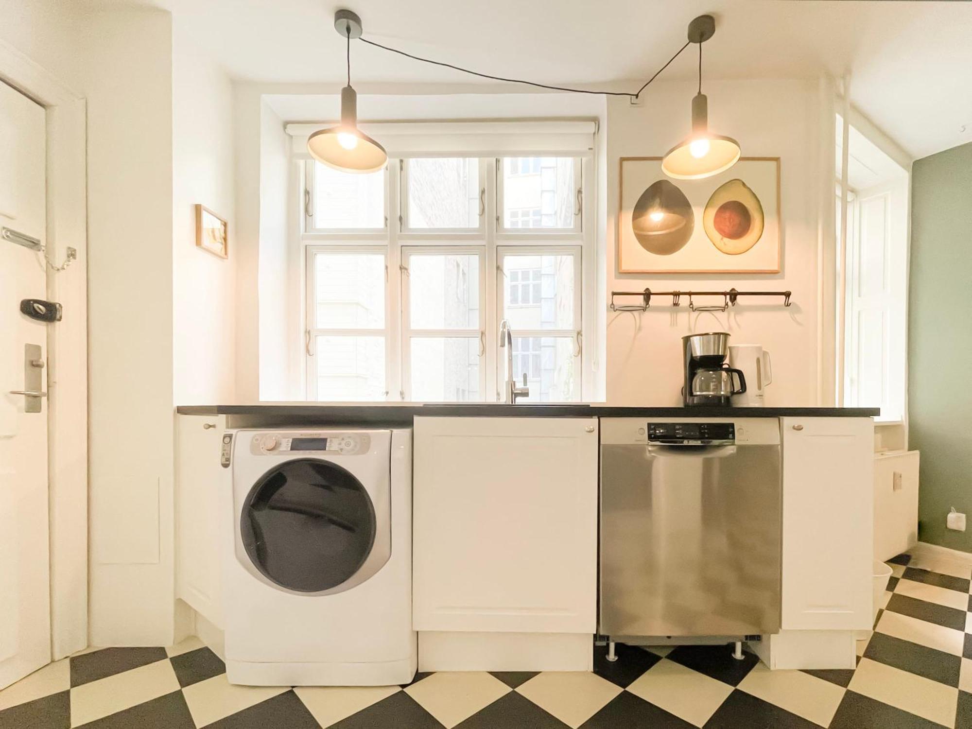 Large Apartment With 4 Bedrooms In コペンハーゲン エクステリア 写真
