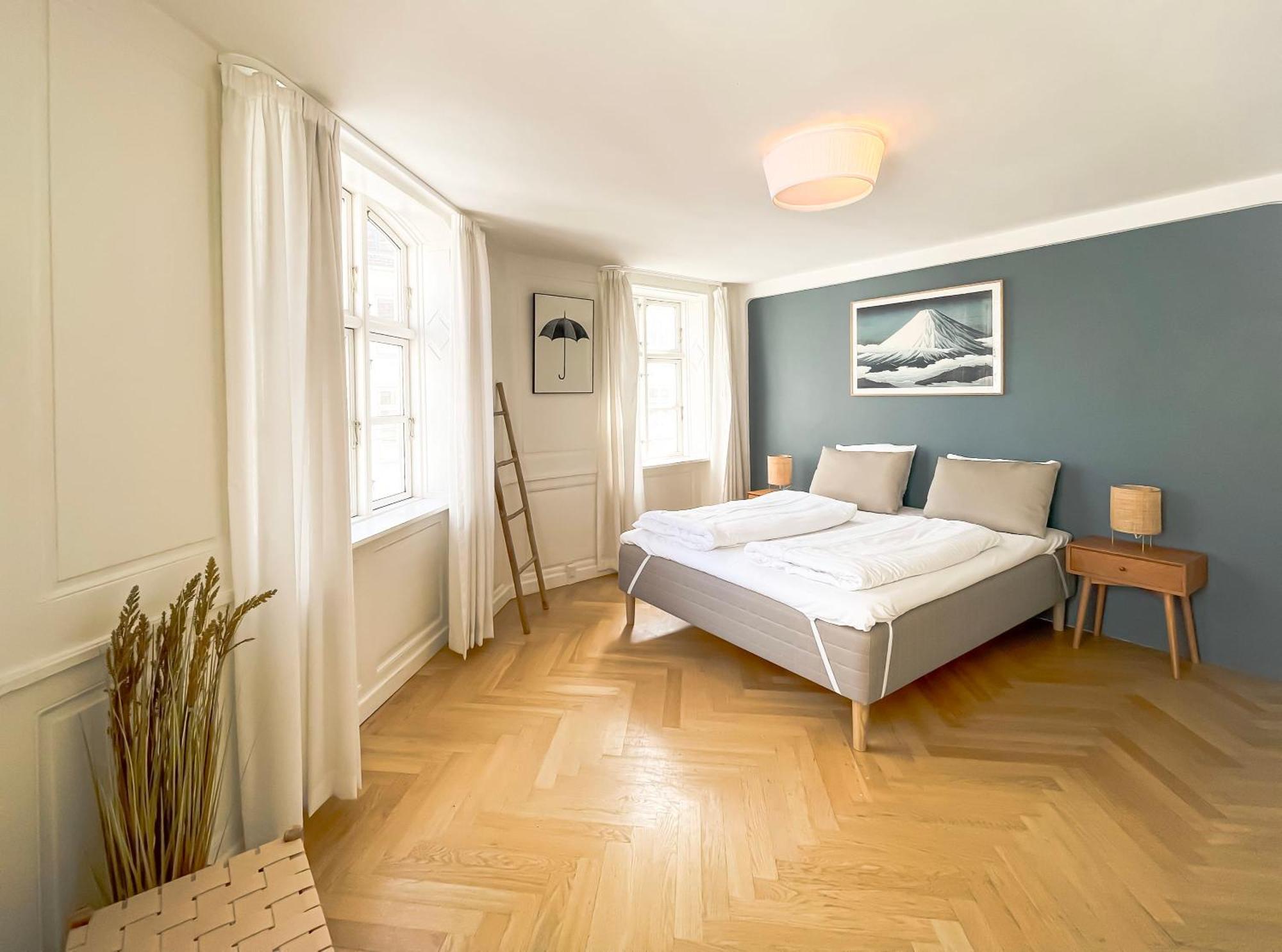 Large Apartment With 4 Bedrooms In コペンハーゲン エクステリア 写真