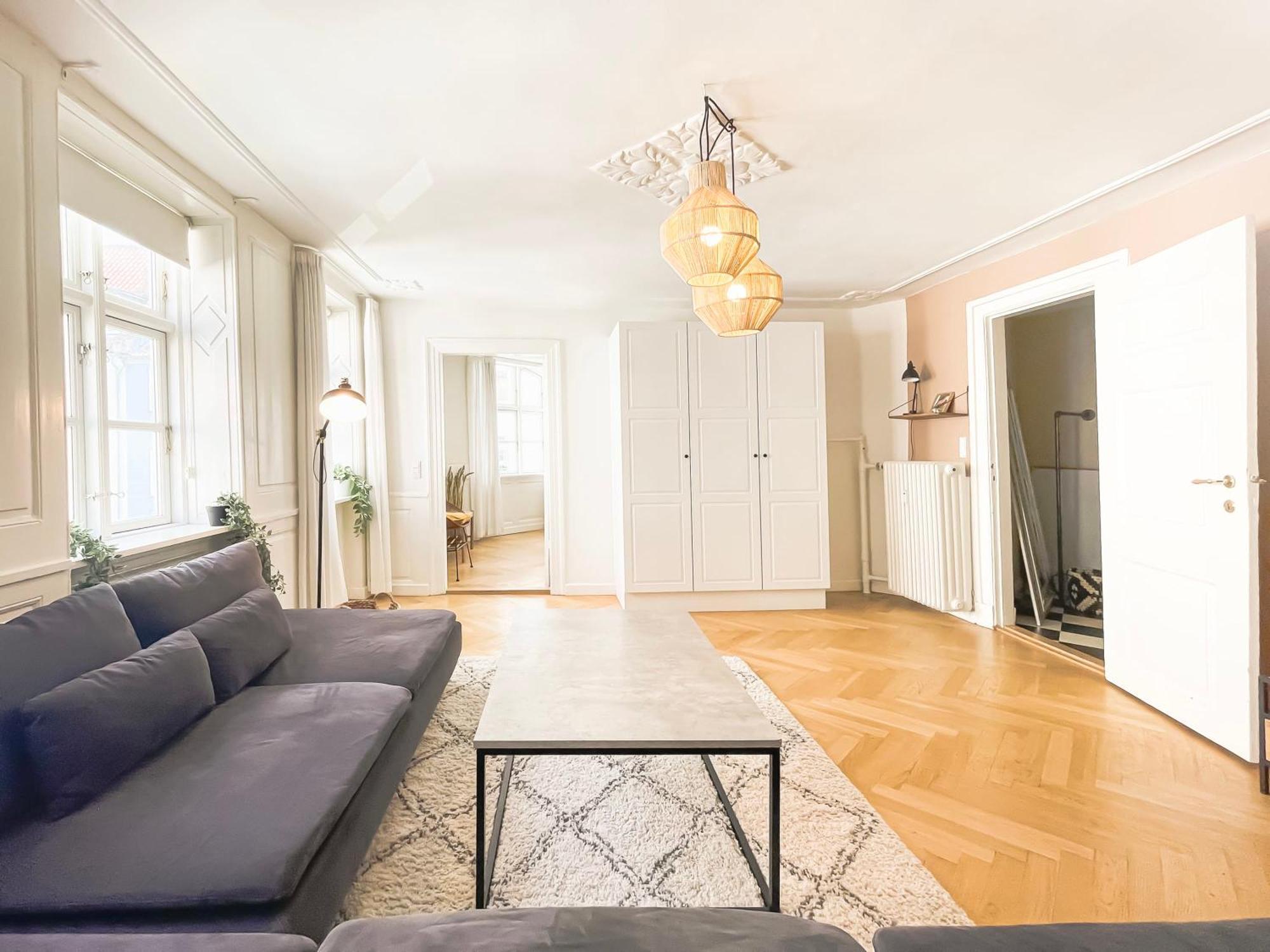 Large Apartment With 4 Bedrooms In コペンハーゲン エクステリア 写真
