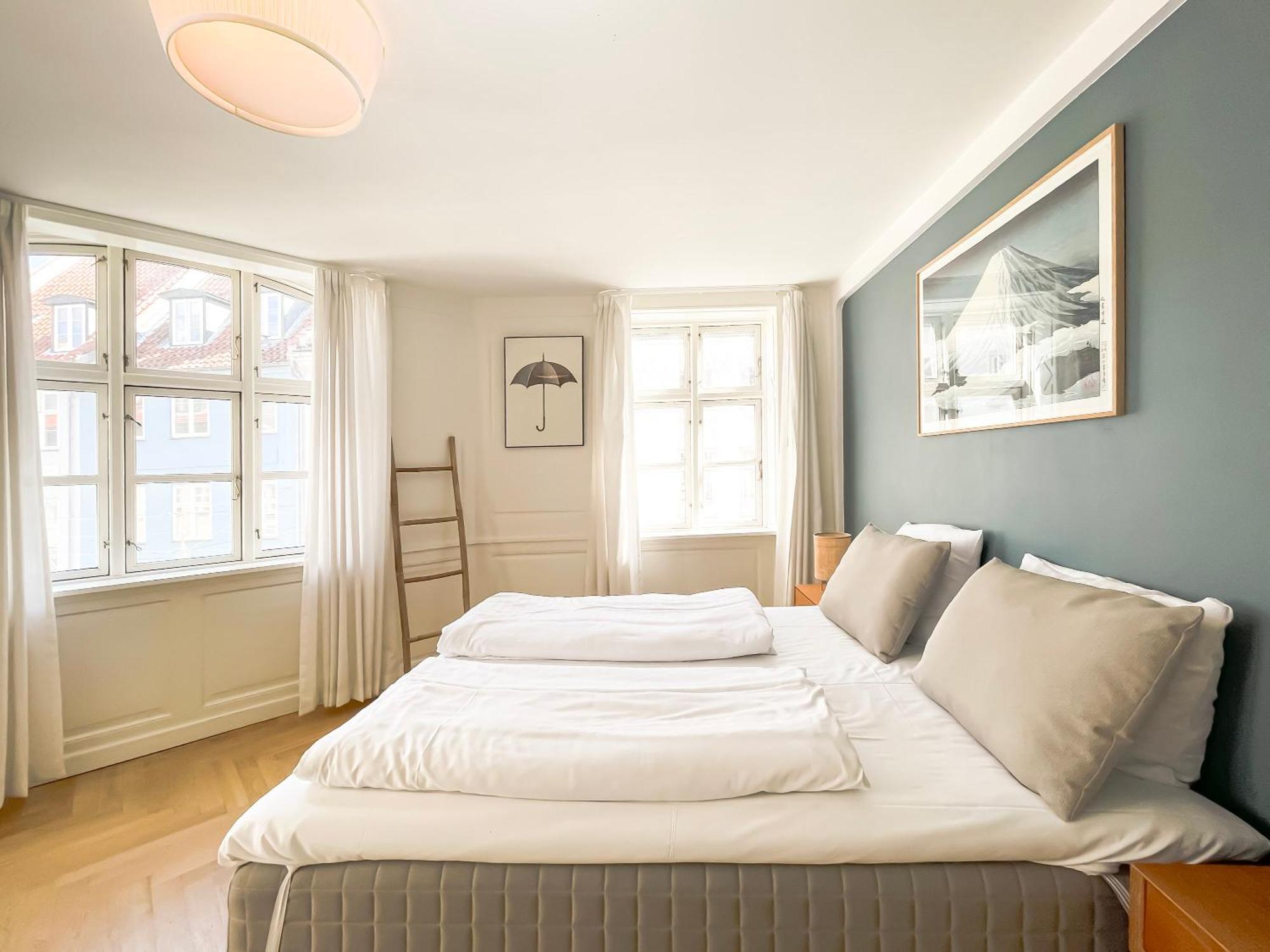 Large Apartment With 4 Bedrooms In コペンハーゲン エクステリア 写真